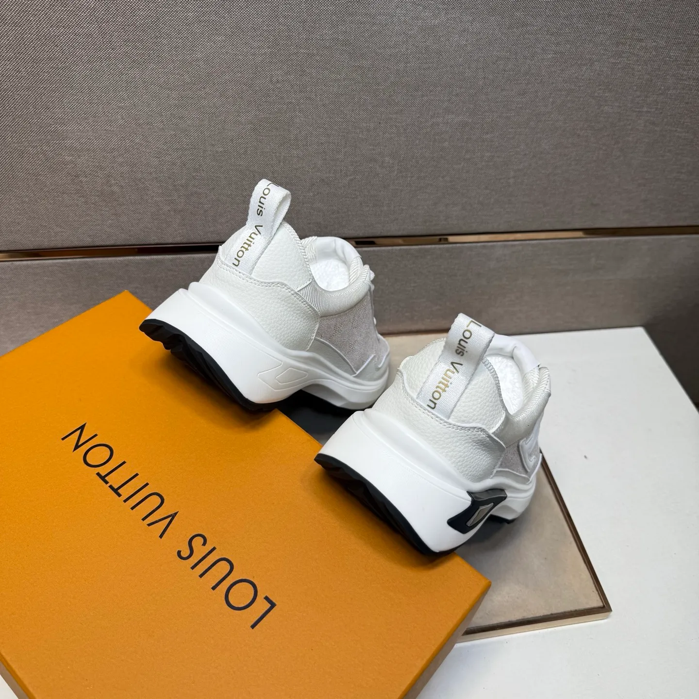 Men's men's shoes 💰pp462【LV～】men's casual shoes 2025z cabinet sales simultaneously 🔶Size: 38-44 #️⃣ 🔷3 colors🔜The upper is made of multi-material splicing➕Mesh lining, comfortable and breathable, sole: original comfortable and wear-resistant outsole, ⚠️real thing📱photographed🎬real thing is better📢📢📢